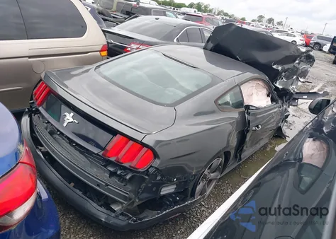 2016 Ford Mustang V6 z USA, uszkodzony, nr VIN 1FA6P8AMXG5228418